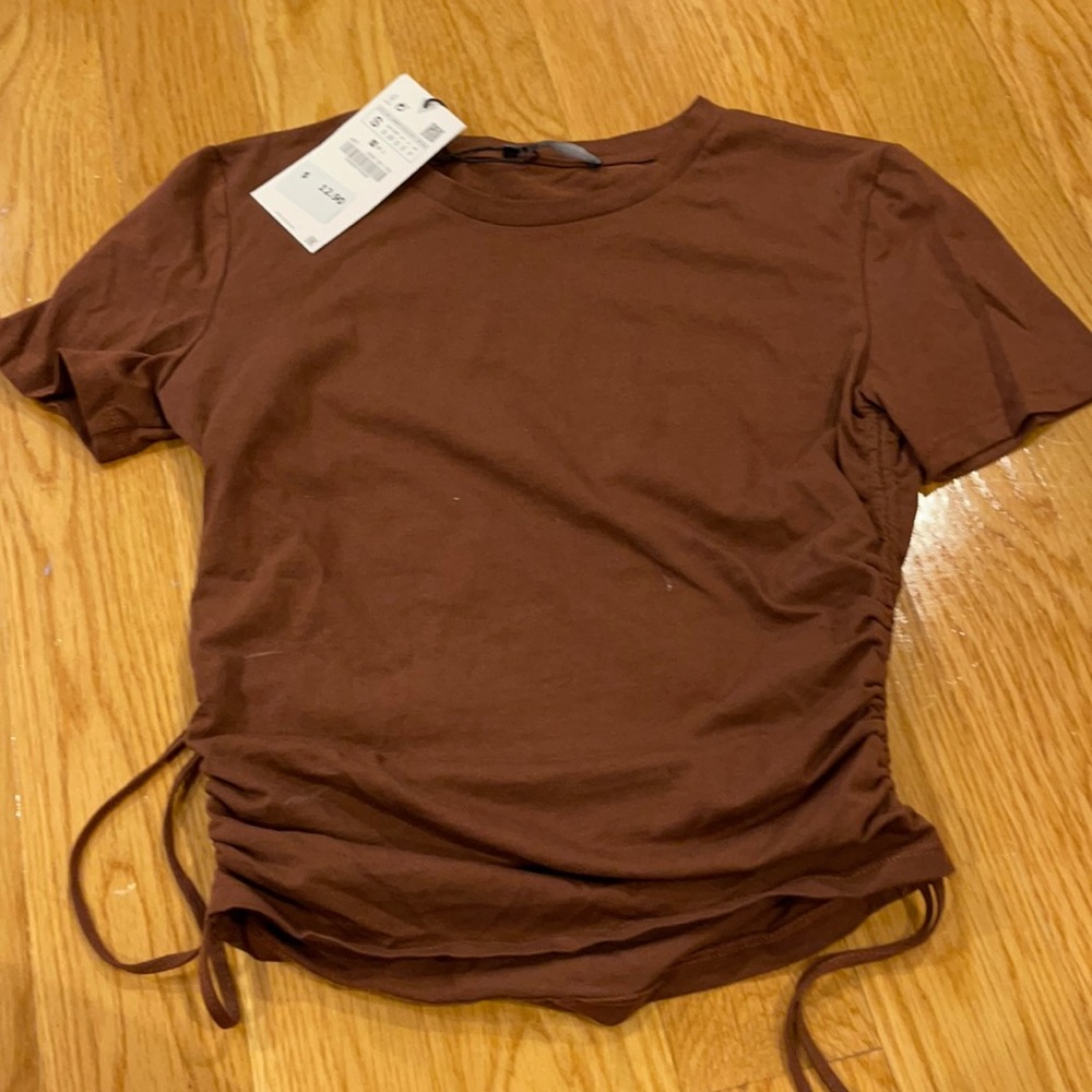 Zara Tee